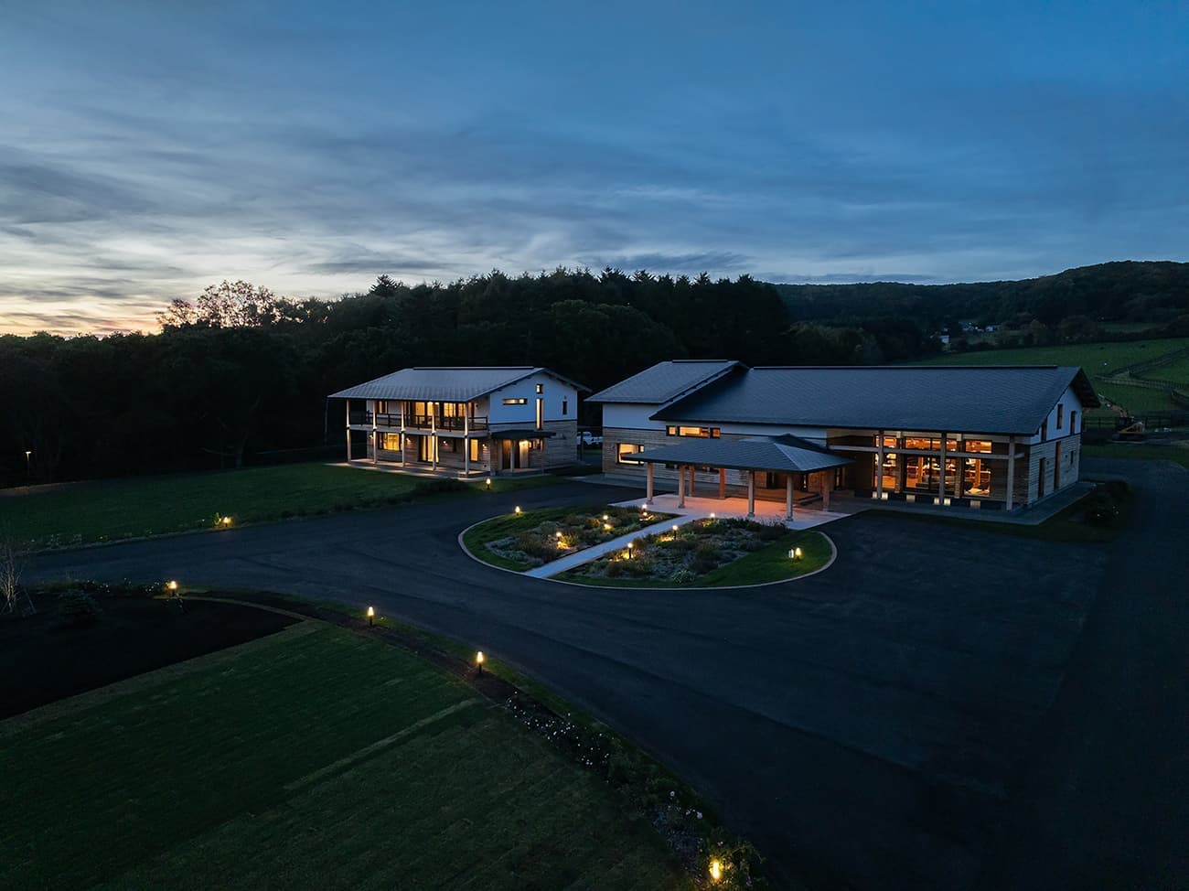 HOUSE&HOUSE｜道南の事務所併用住宅